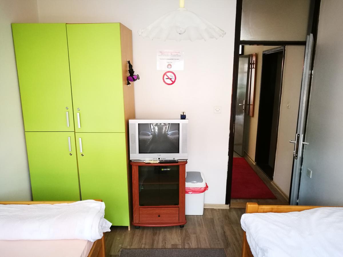 Balkaneros Hostel 모스타르 외부 사진